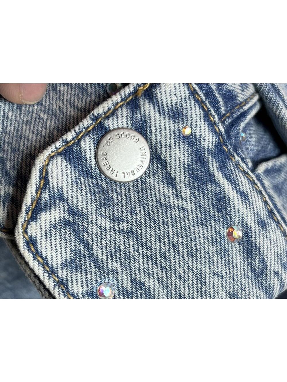 Universal Thread Relaxed Fit Denim Jacket with Rhinestone Accents, Size S - Picture 5 of 9